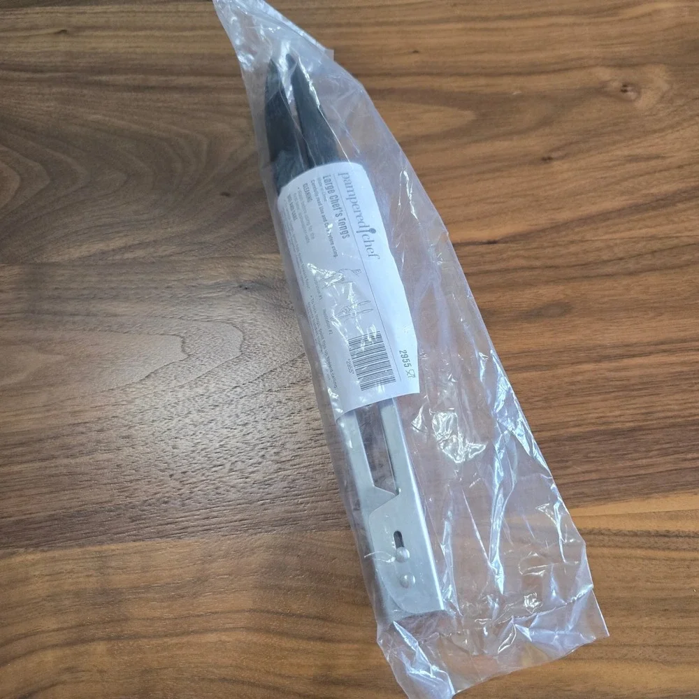 Pampered Chef Large Chef's Tongs 2955 Stainless Steel Silicone Black Silver NEW